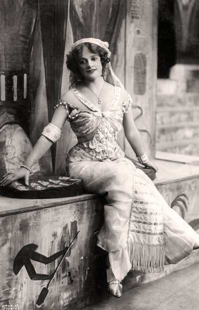 Madge Vincent、歌手、女優、1900年代。 作： Dover Street Studios