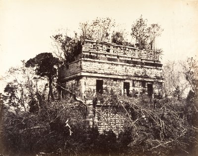 刑務所、チチェン・イッツァ、1857-89年。 作： Désiré Charnay