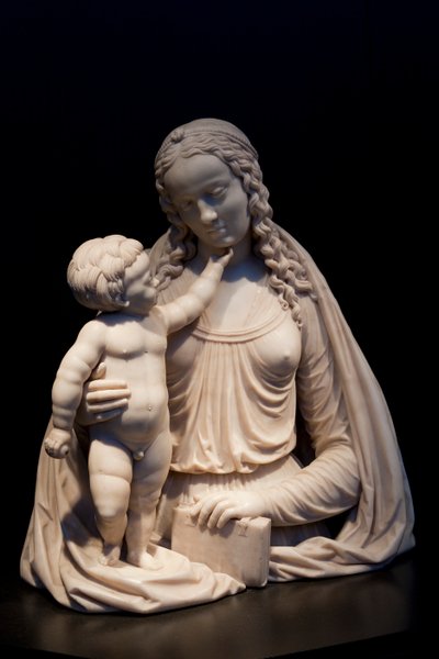 聖母子、1525年頃、大聖堂財務省、聖ミカエルと聖デュル大聖堂（金属細工） 作： Dutch School