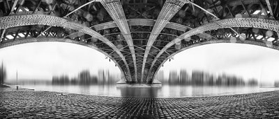鋼橋の映り込み 作： EM-Photographies