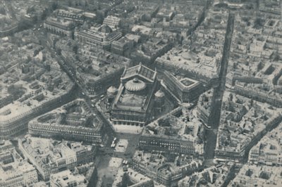 ストリートデザインの先見性によって強化されたパリの中心的な建築的特徴、c1935 作： ENA