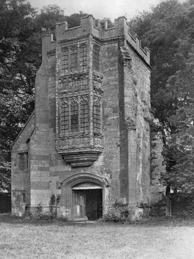 修道院の門番、Cerne Abbas、ドーセット、1924-1926年。 作： E. Bastard