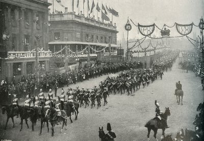 1897年にロンドンのサザークにロンドンブリッジを渡る海軍の条件付き 作： E. and S. Woodbury