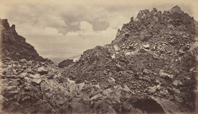 火山の火口から見たケサルテナンゴ、1877 年。 作： Eadweard Muybridge