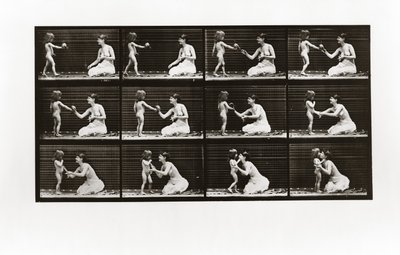 女性に花束をもたらす子供、動物の移動からのプレート465、1887 作： Eadweard Muybridge
