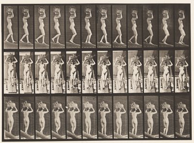 プレート123。降順傾斜、頭に20ポンドのバスケット、挙手、1872〜1885 作： Eadweard Muybridge
