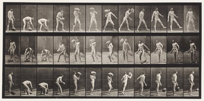 プレート317。70ポンドの岩を持ち上げる 作： Eadweard Muybridge