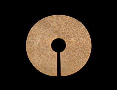 ドラゴンのイヤリング、紀元前8〜7世紀 作： Eastern Zhou Dynasty Chinese School