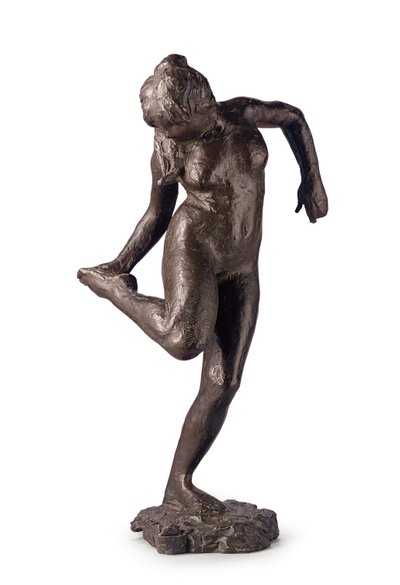 右足の裏を見るダンサー。彼女の足のドロイの植物を見るダンサー、1895年頃 作： Edgar Degas