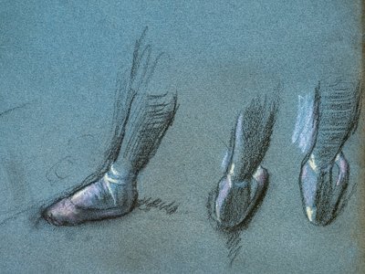 後ろから見たダンサーと3つの足の習作（詳細）。1878年頃木炭、パステル、紙 作： Edgar Degas