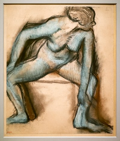 水着を着たダンサー。1896年頃。厚紙にベリン紙糊にパステル。 作： Edgar Degas