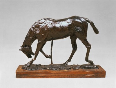 頭を下げた馬 作： Edgar Degas