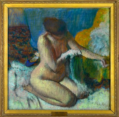La sortie du bain パステル画 エドガー・ドガ（1834-1917） Dim 0.89 x 1.16 m Paris musee du Louvre Mandatory mention: Donation Helene et Victor Lyon 作： Edgar Degas