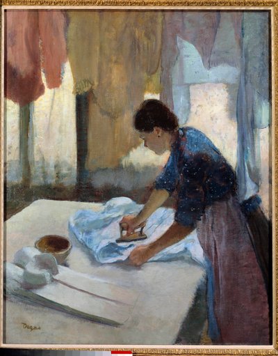 光に逆らってアイロンをかける女性 作： Edgar Degas