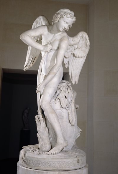 ヘラクレスのクラブから弓を彫るキューピッド、1747-50（大理石）（234450も参照） 作： Edmé Bouchardon