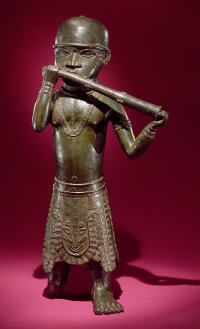 ナイジェリア、ベナン出身のホーンブロワー（ブロンズ） 作： Edo Culture