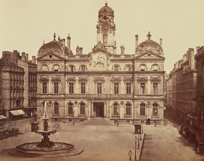 リオン市庁舎 作： Édouard Baldus