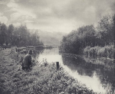 ラムズベリー下のケネット川（モノクロ写真） 作： Edward Alfred Barton