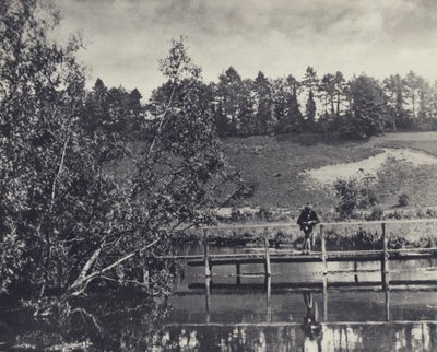 タンブリング・ベイ、フラトン下のテストキャリアにて（モノクロ写真） 作： Edward Alfred Barton