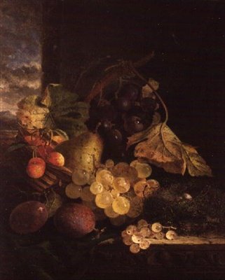 木の高台に置かれた果物の入ったバスケットと鳥の巣のある静物画 作： Edward Ladell