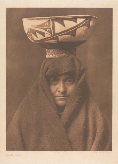 ポートフォリオ XVII 614：ズーニの女性 作： Edward S. Curtis