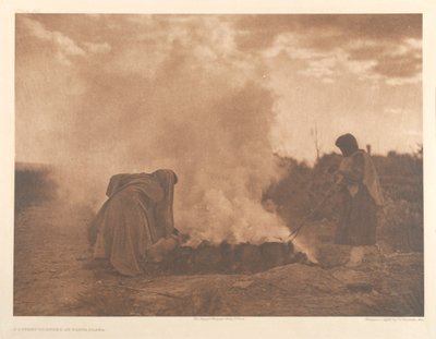 サンタクララの陶器バーナー 作： Edward S. Curtis