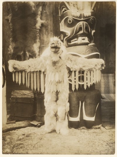 [ブンブンと鳴くスズメバチが彼らを追い払う。］ 作： Edward S. Curtis