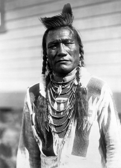 鳥の鳴き声、インド人、c。 1910年、写真エドワード・S・カーティス 作： Edward Sheriff Curtis