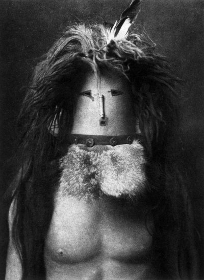 Navajo-intiaani pukeutui jumalatar Haschebaadiksi 作： Edward Sheriff Curtis