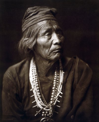 Nesjaja Hatli、インディアン、ナバホ、c。 1904年、写真：エドワード・S. カーティス 作： Edward Sheriff Curtis