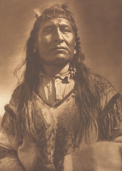 新しいチェスト - ピーガン、 作： Edward Sheriff Curtis