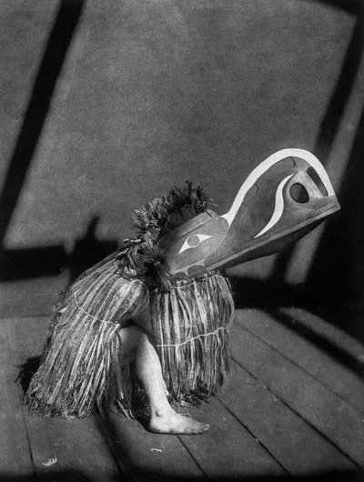カジュール インディアン、エドワード S. カーティスによる写真、c。 1914年 トライバルダンス（ウィンターダンス） 作： Edward Sheriff Curtis