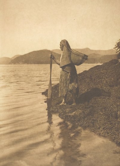 海藻採集者、1915年。 作： Edward Sheriff Curtis