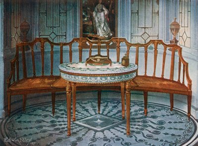 彫刻が施されたサテンウッドBarback Settee。塗装と金箔のテーブル 作： Edwin John Foley