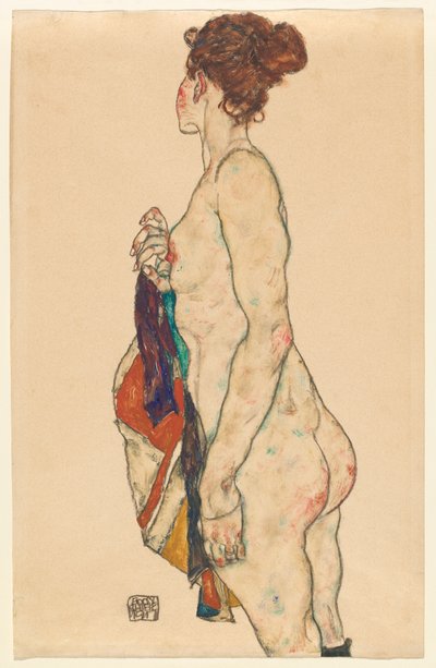 1917年、模様のついたローブで裸に立つ 作： Egon Schiele