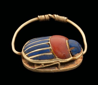 スカラベの指輪、中王国 作： Egyptian 12th Dynasty