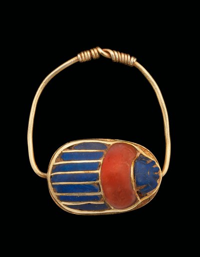 スカラベの指輪、中王国 作： Egyptian 12th Dynasty
