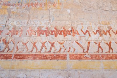 エジプト、ルクソール、デイル アル バハリのハトシェプスト神殿 (写真) 作： Egyptian 18th Dynasty
