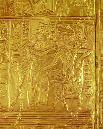 ツタンカーメンの墓からの黄金の神社の詳細（紀元前1370年-1352年）英国（板金で覆われたジェッソで覆われた木材） 作： Egyptian 18th Dynasty