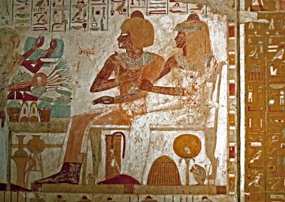 エジプト古代遺物：ユーザーハット（ウルセハット）（TT56）の墓を飾る絵画（第18王朝）妻のムトネフェレとともに供物（首飾り、蓮の花の入った盆、食物）を受け取る様子が描かれている。ルクソール、西バン 作： Egyptian 18th Dynasty