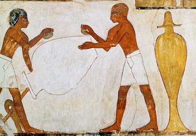 レクミアの墓からの金と銀の壺の彫刻と研磨 作： Egyptian 18th Dynasty