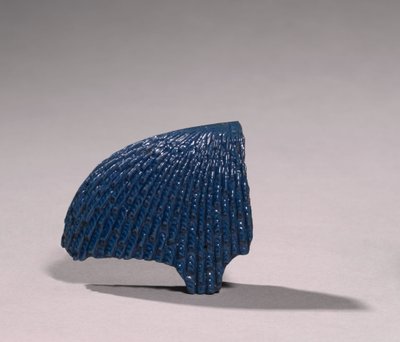 インレイヘッドドレスの断片、紀元前1353-1295年頃 作： Egyptian 18th Dynasty