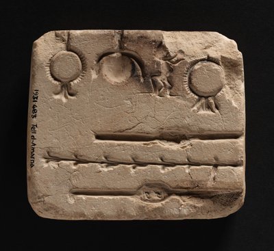 金属製宝飾品を鋳造するための石灰岩の型、新王国時代 作： Egyptian 18th Dynasty