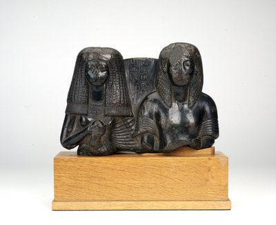 軍事将校フイとその妻の写真 作： Egyptian 18th Dynasty