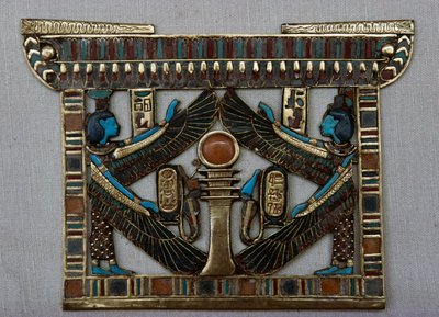 神殿型胸当て、ツタンカーメンの宝物庫、エジプト、エジプト文明、新王国時代、第18王朝 作： Egyptian 18th Dynasty