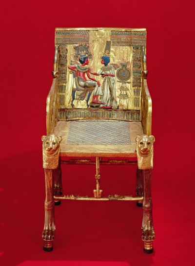 ツタンカーメンの墓からの王位（c.1370-1352 BC）新王国（半貴石がはめ込まれた金色の木材） 作： Egyptian 18th Dynasty