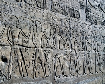 レリーフ、アメン神殿、ラメセス2世の中庭（ユネスコ世界遺産リスト 作： Egyptian 19th Dynasty