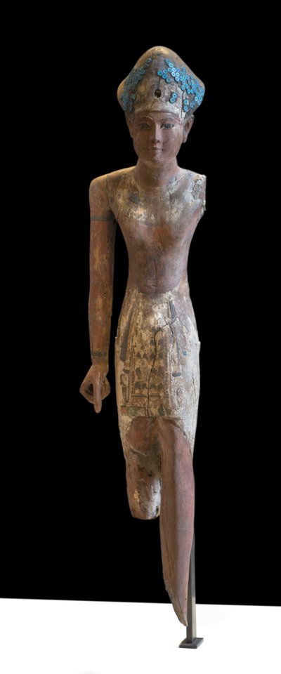 青い王冠の主人公のラメスサイドヘッドドレスとフロントのふんどしを身に着けている像 作： Egyptian 19th Dynasty