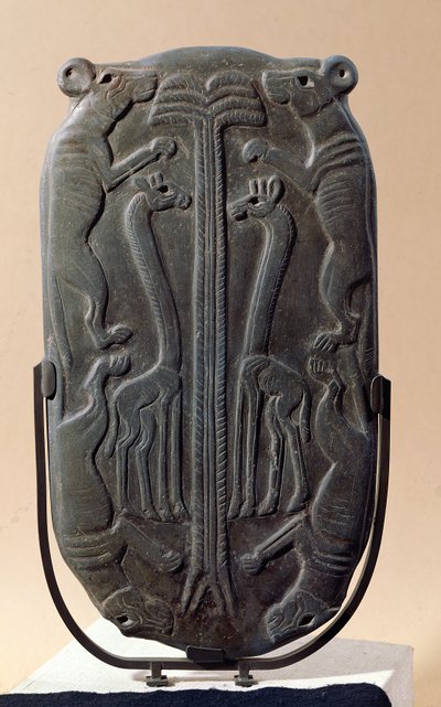 ヤシの木が描かれた4匹の犬と2匹のキリン、Thinite Period（片岩）を描いたパレット 作： Egyptian 1st Dynasty