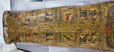 新王国時代、紀元前1100年頃、デイル・エル・バーリで発見されたとされるネシームンのミイラのカバーの詳細（木地着色 作： Egyptian 20th Dynasty
